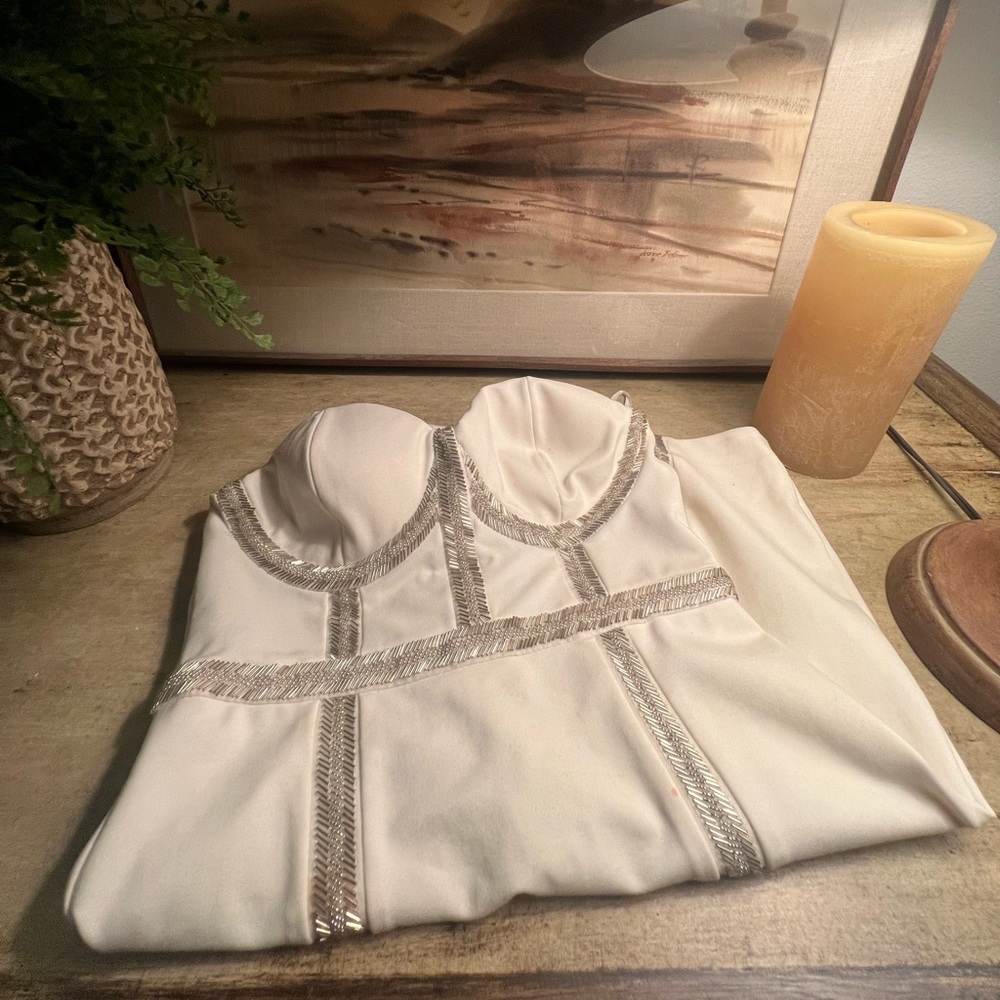 Cream Bebe Form fitting mini dress
